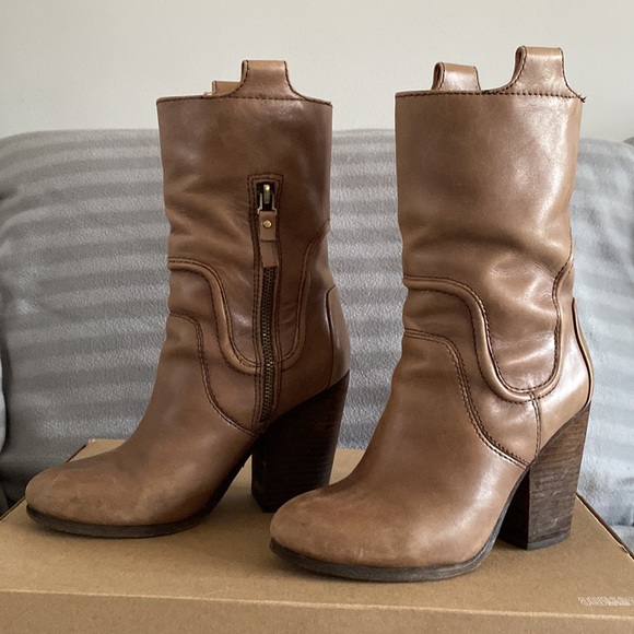 Modern Vintage Leather Boots - Picture 2 of 5
